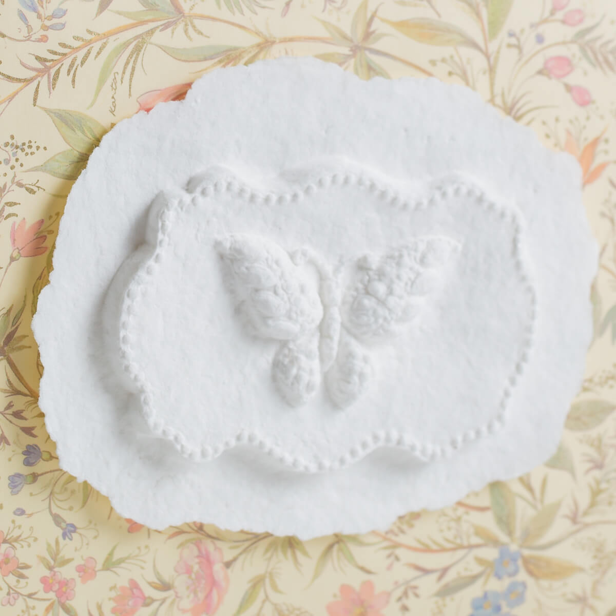 Butterfly - Scattering Biodegradable Urn Box for Human Ashes